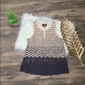 Akiko Sleeveless Blouse
